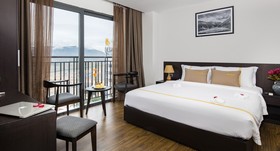 Meriton Hotel