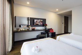 Meriton Hotel