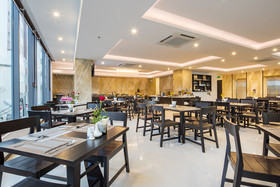 Meriton Hotel