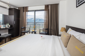 Meriton Hotel