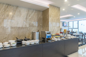 Meriton Hotel