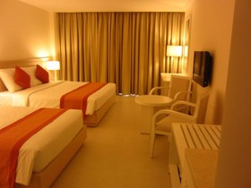 Nhi Phi Hotel