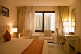 Nhi Phi Hotel