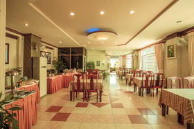 Oriole Hotel & Spa