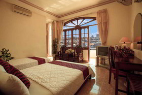 Oriole Hotel & Spa