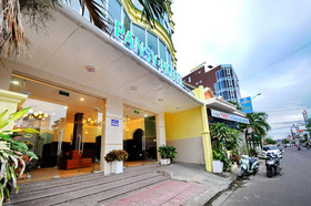 Pansy Hotel by OYO Rooms