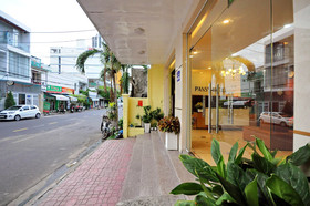 Pansy Hotel by OYO Rooms