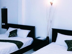 Phong Luu Hotel