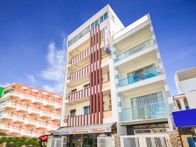 Phuong Thao Hotel by OYO Rooms