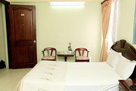 Quan Son Hotel
