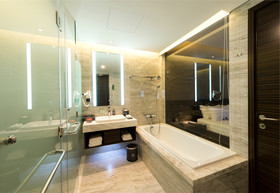 Queen Ann Nha Trang Hotel