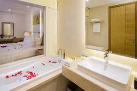 Rosaka Nha Trang Hotel
