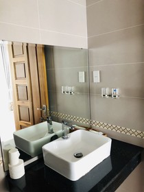 South Flower Hotel