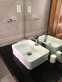 South Flower Hotel