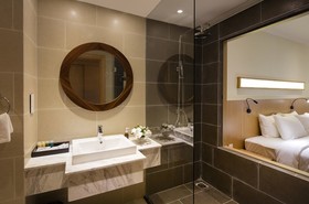 Starcity Hotel & Condotel Beachfront Nha Trang
