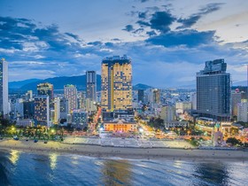 The Golden Seaview Panorama