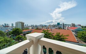 Uy Duong Hotel & Apartment