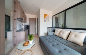 Uy Duong Hotel & Apartment