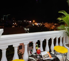 Uy Duong Hotel & Apartment