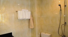 Van Nam Hotel