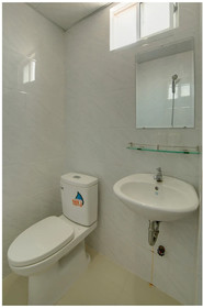 Vinh Hoa Hotel by OYO Rooms