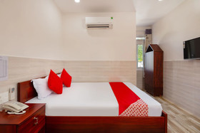 Vinh Quang Hotel 3 by OYO Rooms