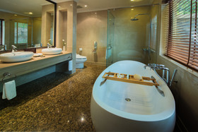 Vinpearl Luxury Nha Trang