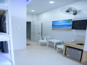 Xina Hostel by OYO