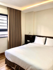 Yen Vang Hotel & Apartment