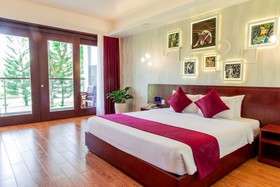 Carmelina Beach Resort