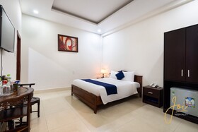 Central Hotel by Joi Hospitality