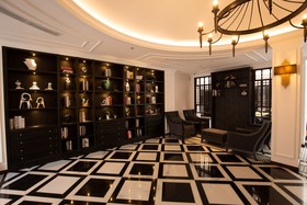 D’Melin Hotel & Restaurant