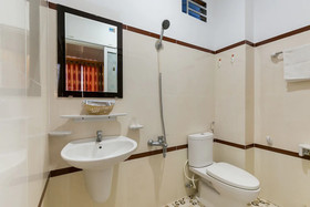 Xuan Thuy Hotel by OYO Rooms