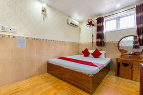 Xuan Thuy Hotel by OYO Rooms