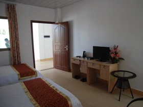 Golden Port Restaurant & Hotel