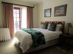 Dolphin Inn Guest House