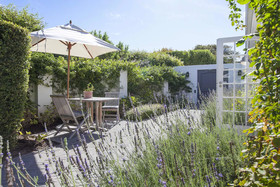 14 on Klein Constantia