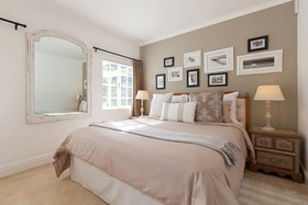 14 on Klein Constantia