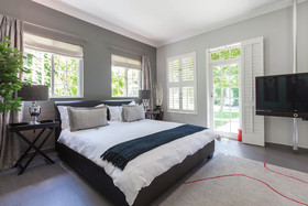 14 on Klein Constantia