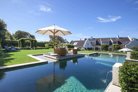 14 on Klein Constantia