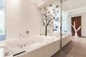 14 on Klein Constantia