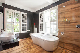 14 on Klein Constantia