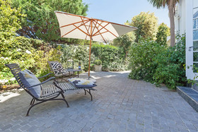 14 on Klein Constantia