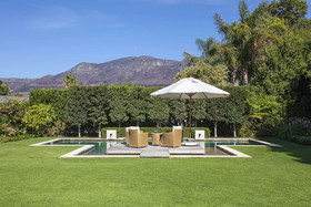 14 on Klein Constantia