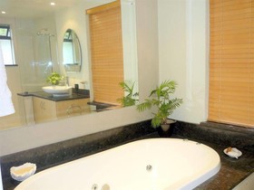 185 on Beach Boutique Suites and Apartments