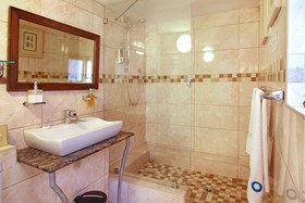 40 Winks Guest House