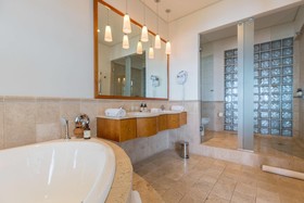 52 De Wet - Private Hotel