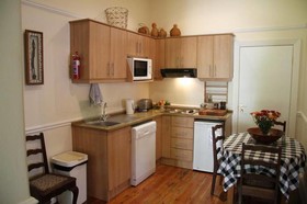 5 Camp Street Guesthouse & Self-catering