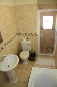 5 Camp Street Guesthouse & Self-catering
