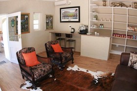 5 Camp Street Guesthouse & Self-catering